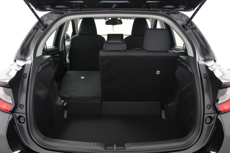 Toyota Yaris - 1.5 Hybrid 115 Comfort | Incl. € 2000,-MANIA | 24