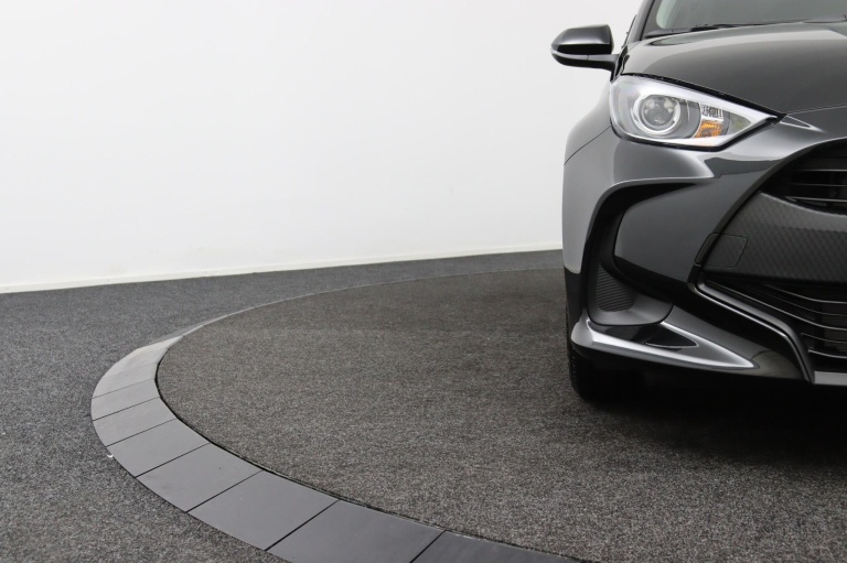 Toyota Yaris - 1.5 Hybrid 115 Comfort | Incl. € 2000,-MANIA | 33