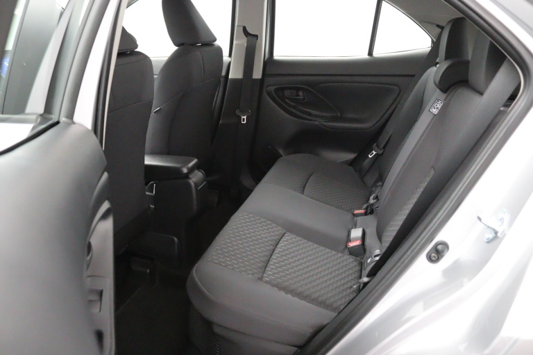 Toyota Yaris Cross - 1.5 Hybrid 115 Active | | Incl. € 2000,-MANIA | 19