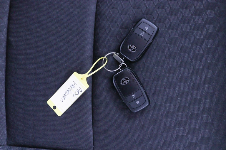 Toyota Yaris - 1.5 Hybrid 115 First Edition | Stoelverwarming | 15