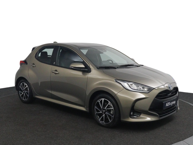 Toyota Yaris - 1.5 Hybrid 115 First Edition | Stoelverwarming | 2