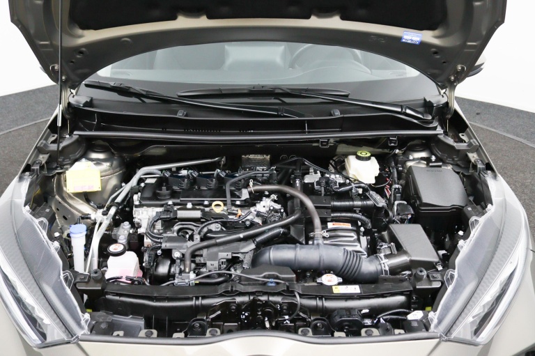 Toyota Yaris - 1.5 Hybrid 115 First Edition | Stoelverwarming | 34
