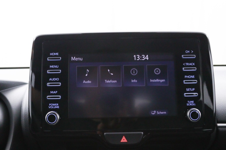 Toyota Yaris - 1.5 Hybrid 115 First Edition | Stoelverwarming | 47