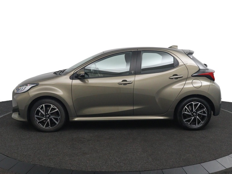 Toyota Yaris - 1.5 Hybrid 115 First Edition | Stoelverwarming | 5