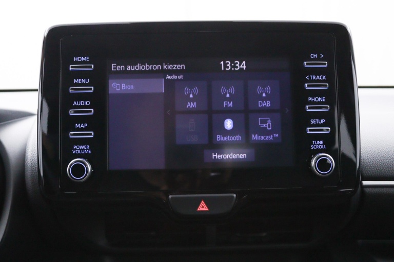 Toyota Yaris - 1.5 Hybrid 115 First Edition | Stoelverwarming | 51