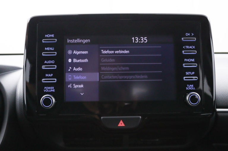 Toyota Yaris - 1.5 Hybrid 115 First Edition | Stoelverwarming | 53
