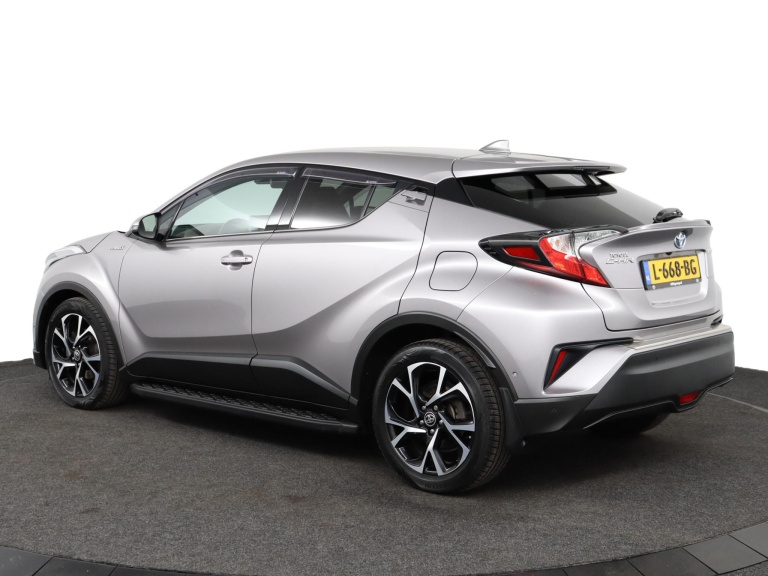 Toyota C-HR - 1.8 Hybrid Executive 12