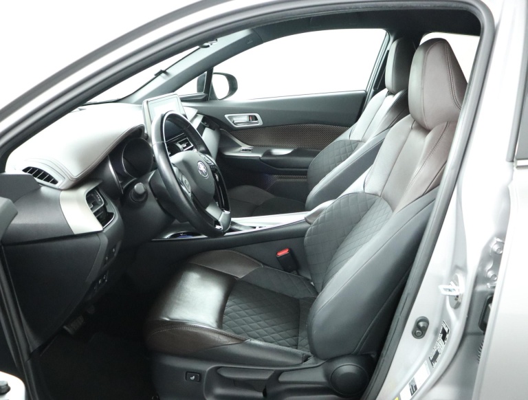 Toyota C-HR - 1.8 Hybrid Executive 17