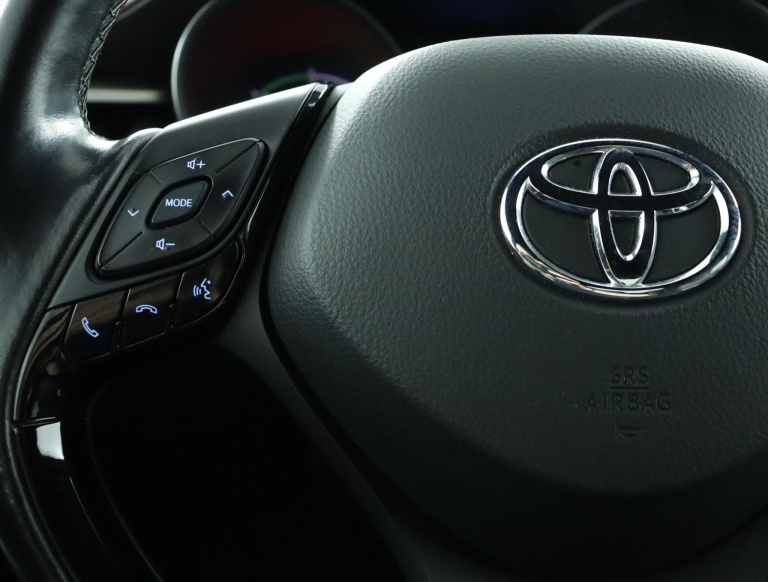 Toyota C-HR - 1.8 Hybrid Executive 19