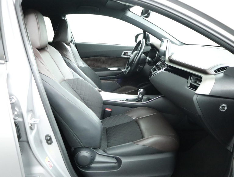 Toyota C-HR - 1.8 Hybrid Executive 22