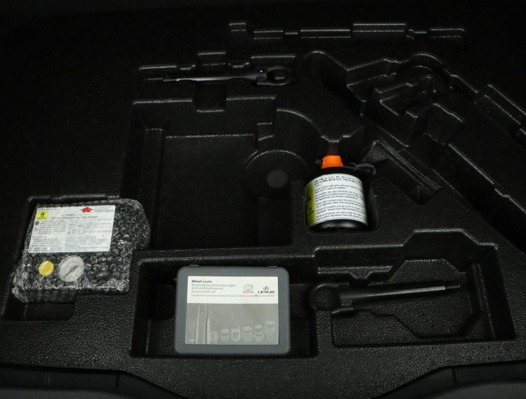 Toyota C-HR - 1.8 Hybrid Executive 34