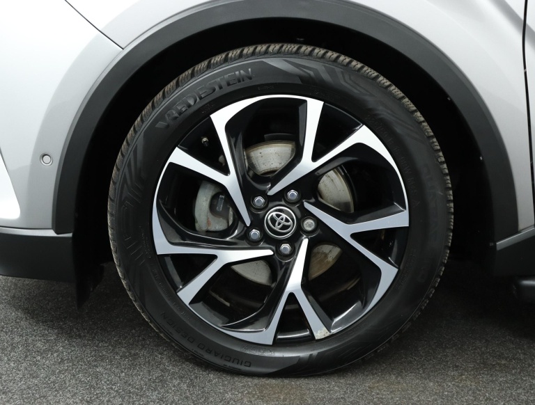 Toyota C-HR - 1.8 Hybrid Executive 38