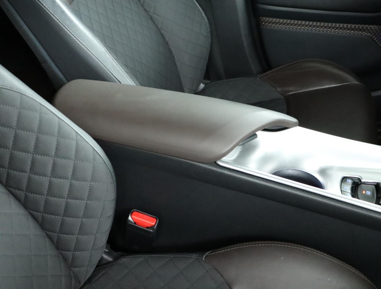 Toyota C-HR - 1.8 Hybrid Executive 70