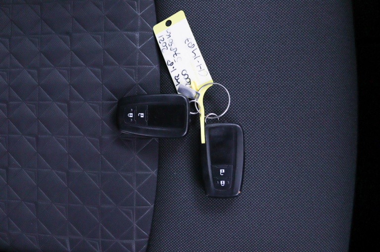 Toyota C-HR - 1.8 Hybrid First Edition | Stuurwiel Verwarming | 16