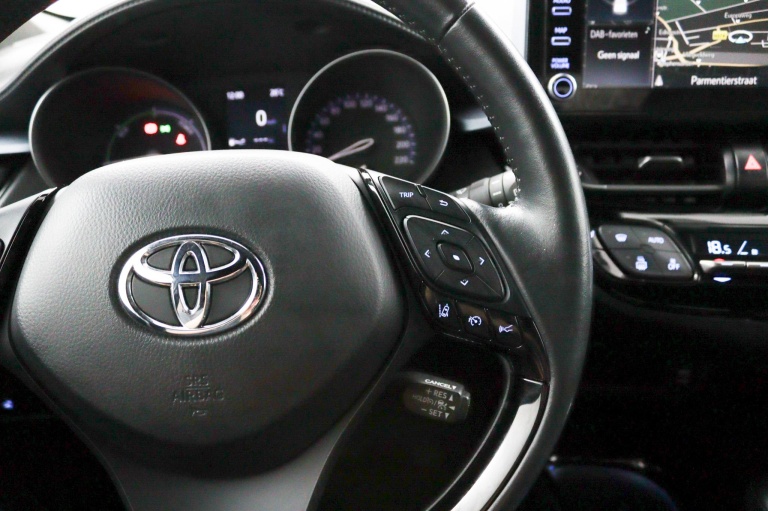 Toyota C-HR - 1.8 Hybrid First Edition | Stuurwiel Verwarming | 22