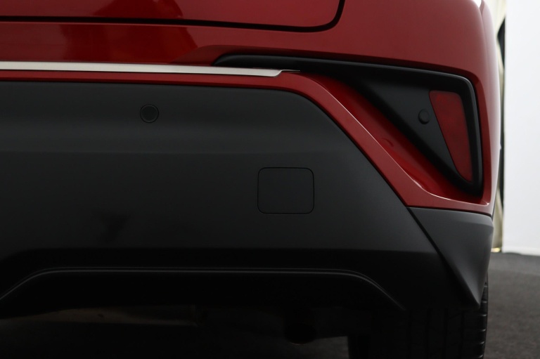 Toyota C-HR - 1.8 Hybrid First Edition | Stuurwiel Verwarming | 42