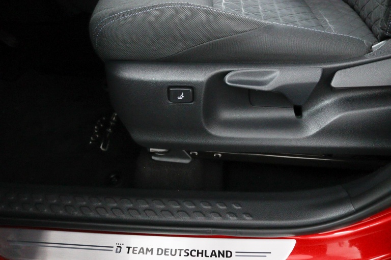 Toyota C-HR - 1.8 Hybrid First Edition | Stuurwiel Verwarming | 44