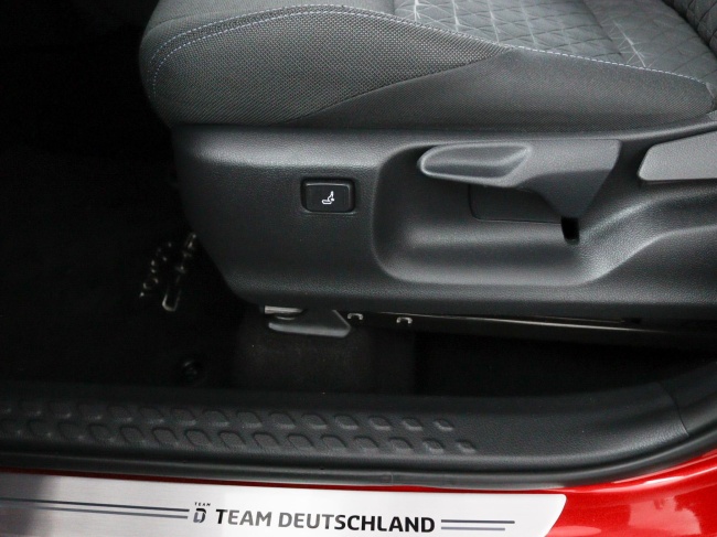 Toyota C-HR - 1.8 Hybrid First Edition | Stuurwiel Verwarming |