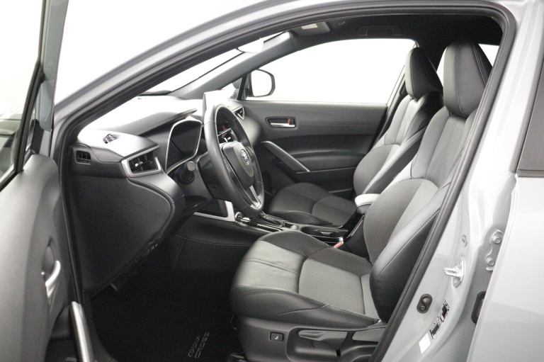 Toyota Corolla Cross - Hybrid 140 Style 16