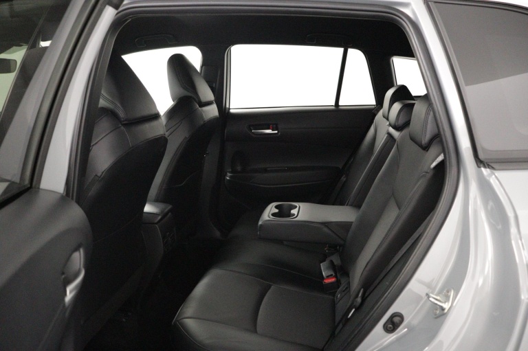 Toyota Corolla Cross - Hybrid 140 Style 17