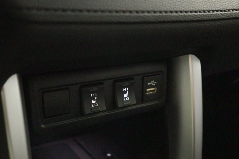 Toyota Corolla Cross - Hybrid 140 Style 40
