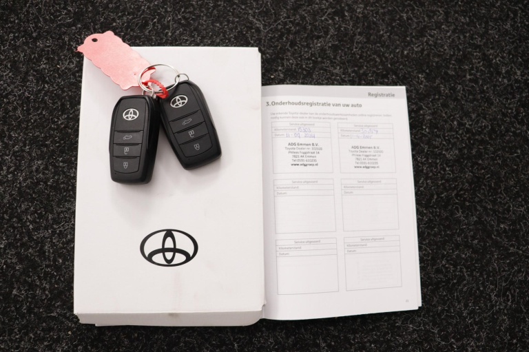 Toyota Corolla Cross - Hybrid 140 Style 9