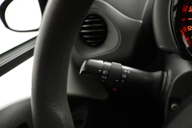 Toyota Aygo - 1.0 VVT-i x-fun 26