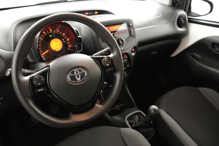 Toyota Aygo - 1.0 VVT-i x-fun 33