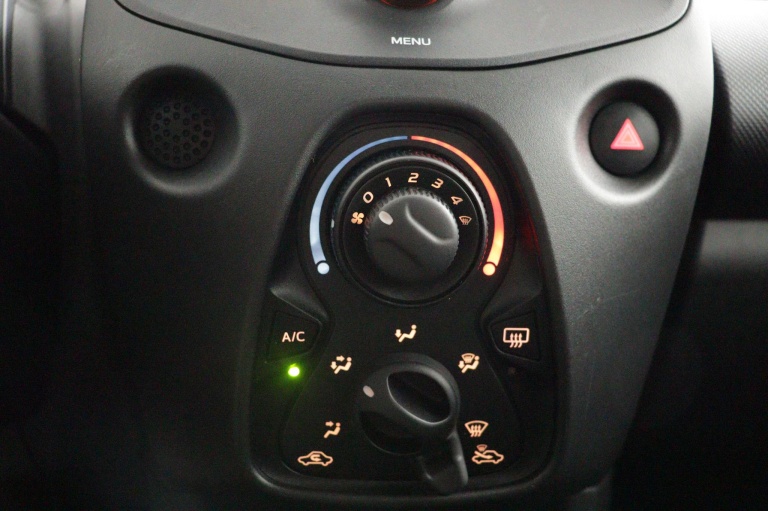 Toyota Aygo - 1.0 VVT-i x-fun 7