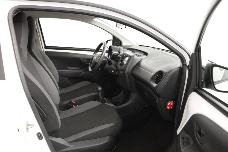 Toyota Aygo - 1.0 VVT-i x-fun 18