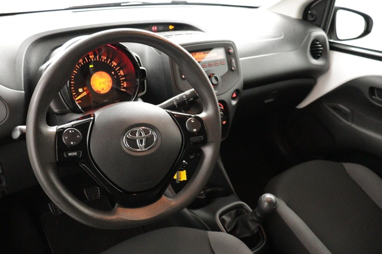 Toyota Aygo - 1.0 VVT-i x-fun 33