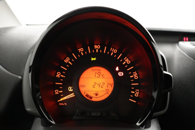 Toyota Aygo - 1.0 VVT-i x-fun 6
