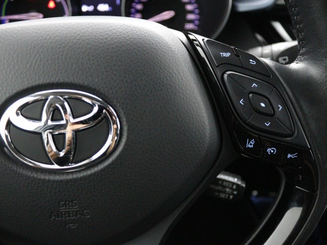 Toyota C-HR - 2.0 Hybrid Dynamic