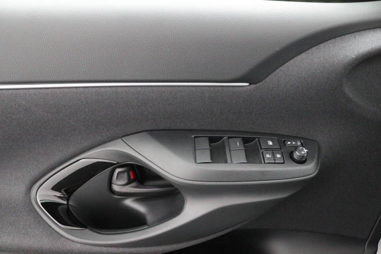 Toyota Yaris Cross - 1.5 Hybrid 130 Dynamic 30