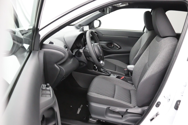 Toyota Yaris Cross - 1.5 Hybrid 130 Dynamic 9