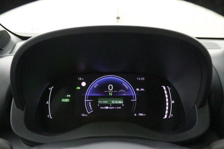 Toyota Yaris Cross - 1.5 Hybrid 130 Dynamic 16