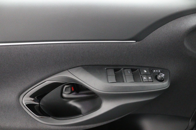 Toyota Yaris Cross - 1.5 Hybrid 130 Dynamic 30