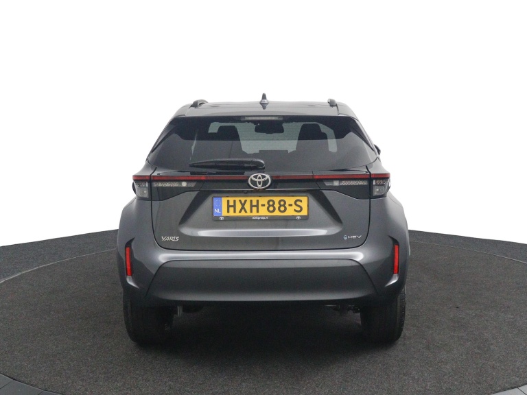 Toyota Yaris Cross - 1.5 Hybrid 130 Dynamic 8