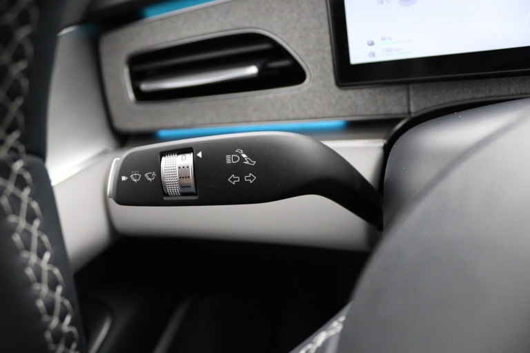 BYD SEAL 6 - DM-i Sedan Comfort Lite 21