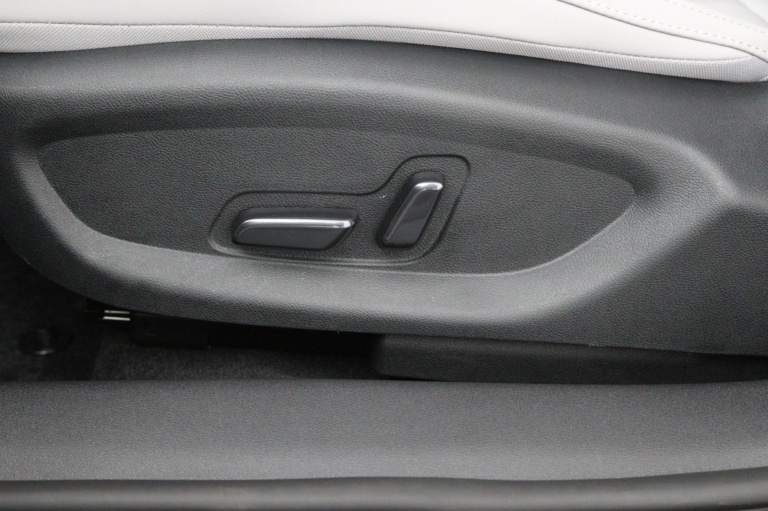 BYD SEAL 6 - DM-i Sedan Comfort Lite 29
