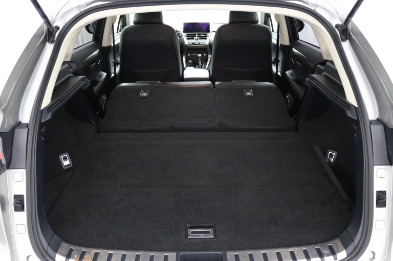 Lexus NX - 300h AWD Sport Edition 26
