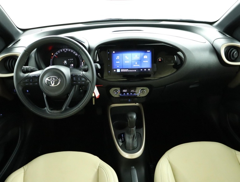 Toyota Aygo X - 1.0 VVT-i S-CVT Pulse 4
