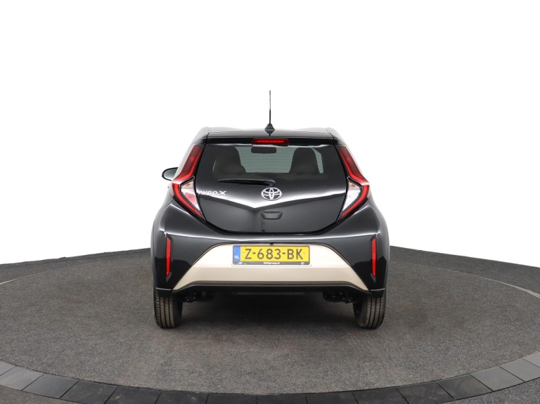 Toyota Aygo X - 1.0 VVT-i S-CVT Pulse 55
