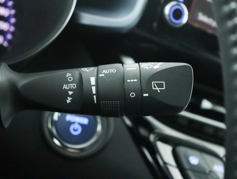 Toyota C-HR - 1.8 Hybrid Dynamic 33