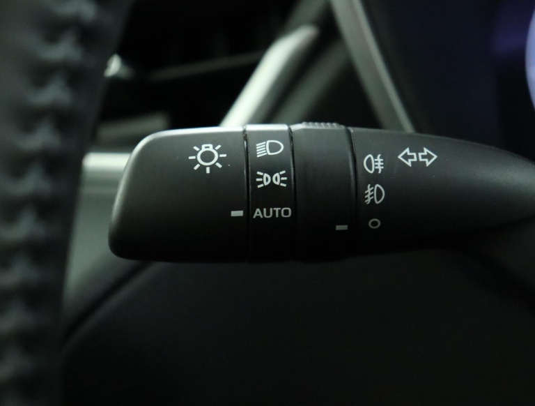 Toyota Corolla Cross - Hybrid 140 Dynamic 31