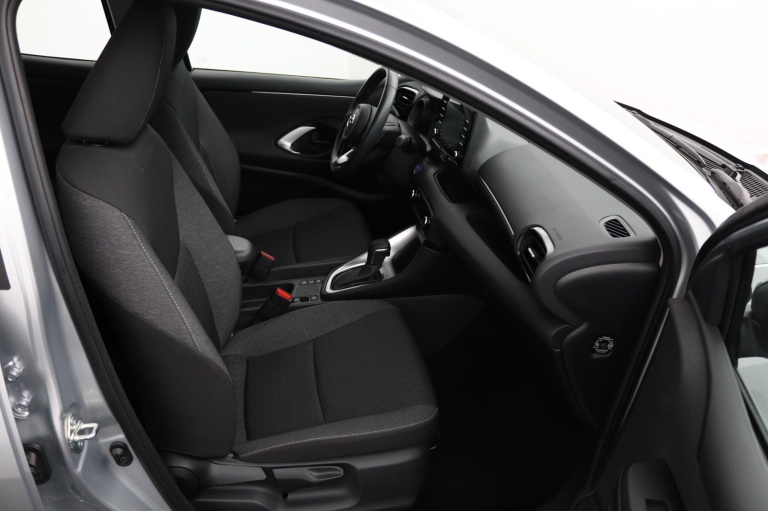 Toyota Yaris - 1.5 Hybrid Dynamic 22