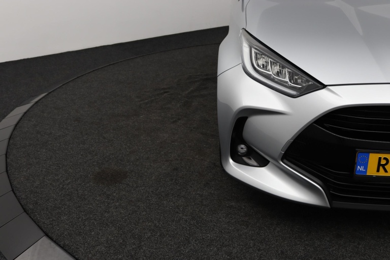 Toyota Yaris - 1.5 Hybrid Dynamic 35