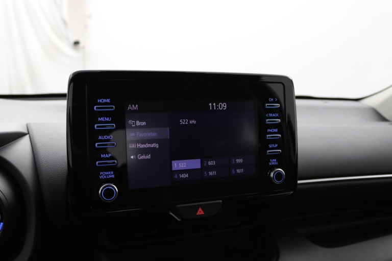 Toyota Yaris - 1.5 Hybrid Dynamic 39