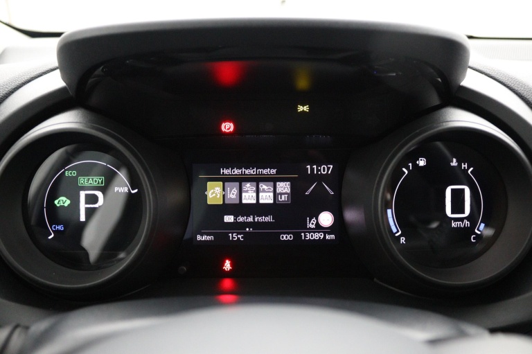 Toyota Yaris - 1.5 Hybrid Dynamic 6
