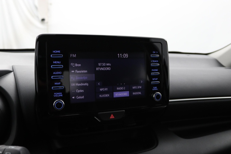 Toyota Yaris - 1.5 Hybrid Dynamic 8